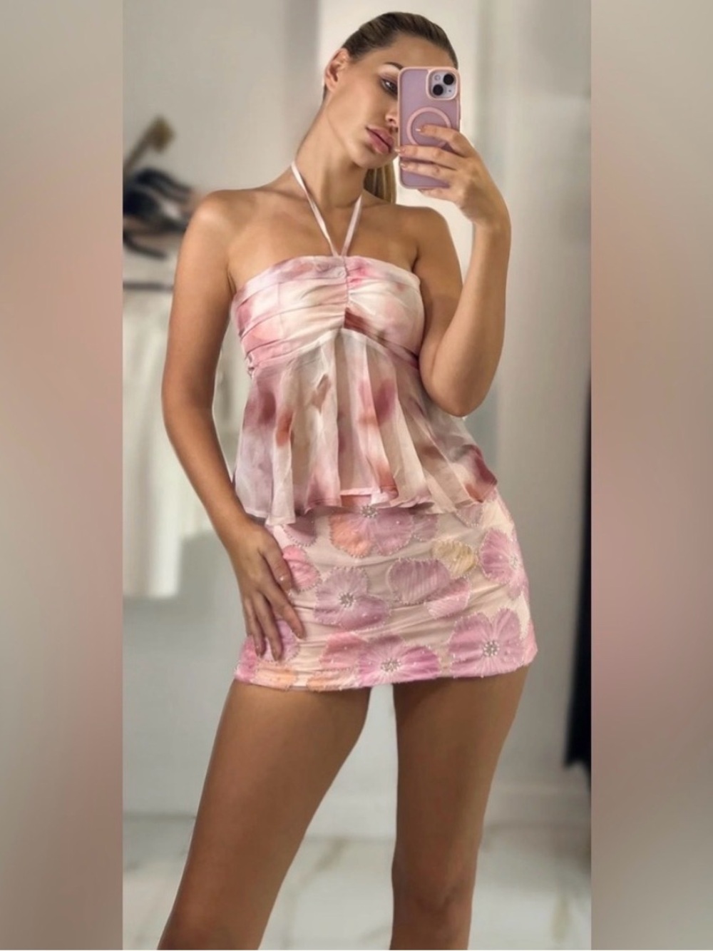 JESSICA BARA PARSIA
HALTER NECK TOP AND SKORT TWO PIECE SET.